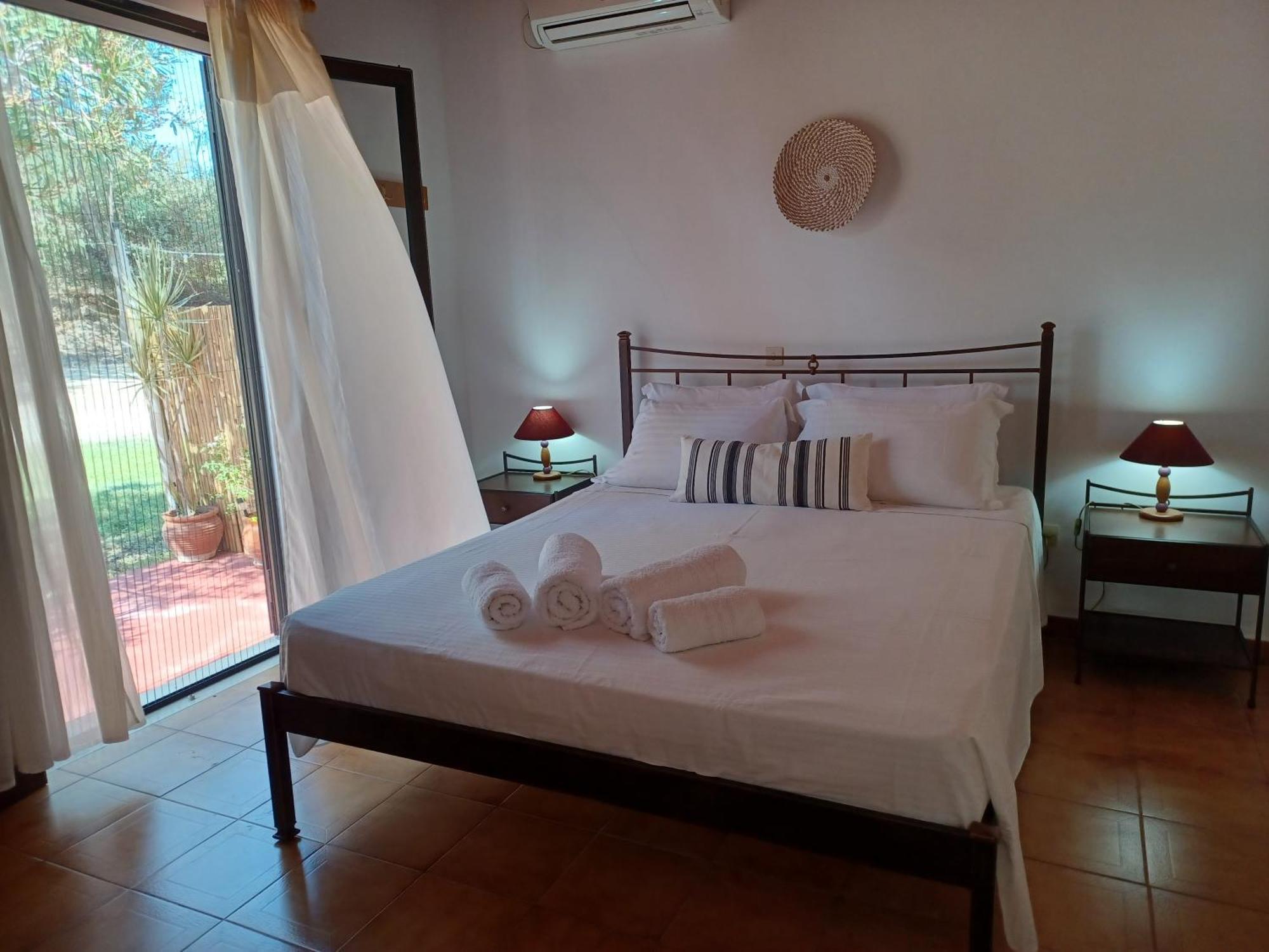 Nerissa Bungalow 2, Two Bedroom House With Sea View Spartia  Ngoại thất bức ảnh